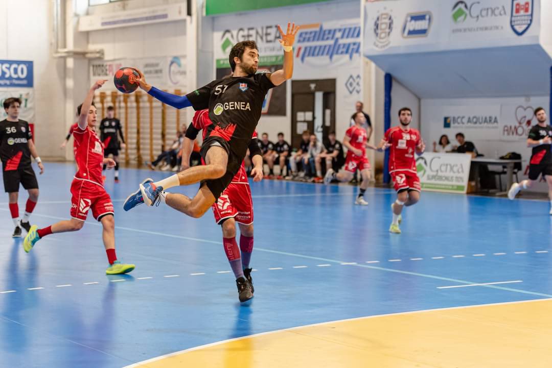 acleguissona's tweet photo. 🔥 SANG GUISSONENCA AL PLAY OFF A MÀXIMA LLIGA ITALIANA D’HANDBOL🔥
🤩 El guissonenc i #ExACLE @aleixsubarroca jugarà els play off per accedir a sèrie A1, primera divisió italiana d'handbol la pròxima setmana, sota les files del Handball Lanzara🇮🇹.
Molta sort Aleix.💙💛 https://t.co/sSx79ARxXd
