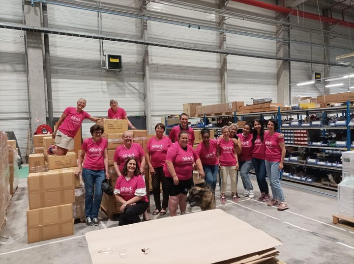 Hier toute une équipe de bénévoles a offert de son temps pour préparer les gym Bags qui seront offerts aux  participantes une fois la ligne d’arrivée franchie !!! 

Merci pour toute cette générosité collective ! Merci à notre partenaire <a href="/babolat/">Babolat</a> pour son soutien indéfectible !!!