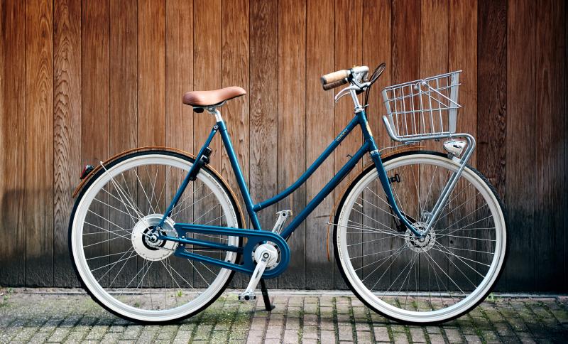 RoetzBikes's tweet photo. Roetz-Bikes haalt investering van 1,8 miljoen op! Hiermee kunnen we verder opschalen en toewerken naar de lancering van de nieuwe circulaire e-bike. #roetz #circulareconomy #circularebike #scalingup #nextstep
https://t.co/hGeqTGQiq8 https://t.co/saHRAE8Oq4