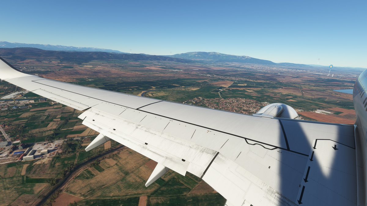 JonesyBoya's tweet photo. My 2nd ever flight in a 737 and I’m loving it. Best thing I’ve done waiting for the the #pmdg 737 to be released before learning to fly this beauty. Handles and looks amazing. #msfs https://t.co/gOVDwVo6Z3