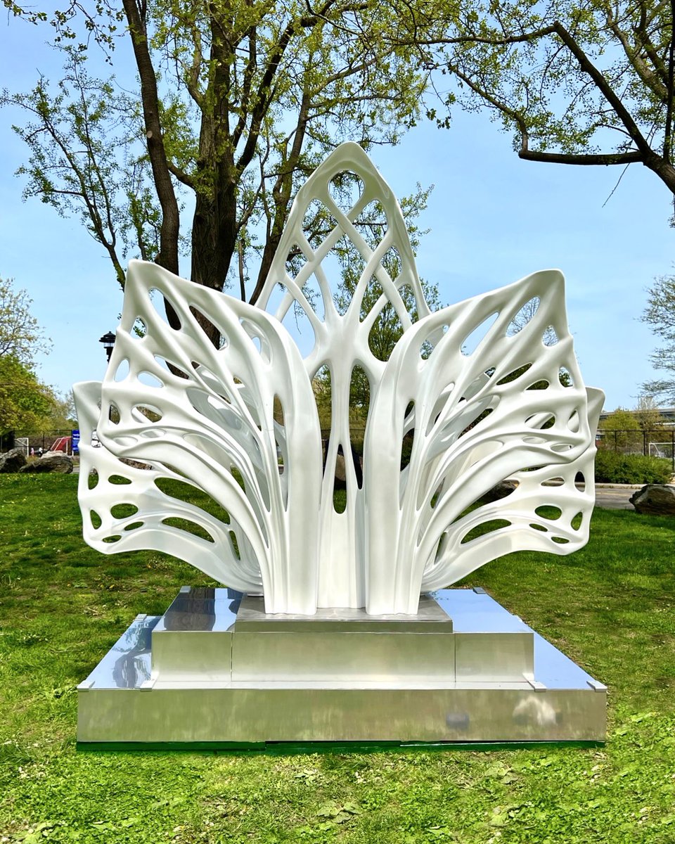 RubemRobierbArt's tweet image. Friday Instagram Post:

Come say hi at the unveiling  of “EMPOWER FLOWER” May 17, 2pm @randallsisland (Wards Island Footbridge - 103rd Street).
This sculpture is a symbolic manifestation of Women’s empowerment, strength, and sovereignty. #WomensRights 
@Taglialatella