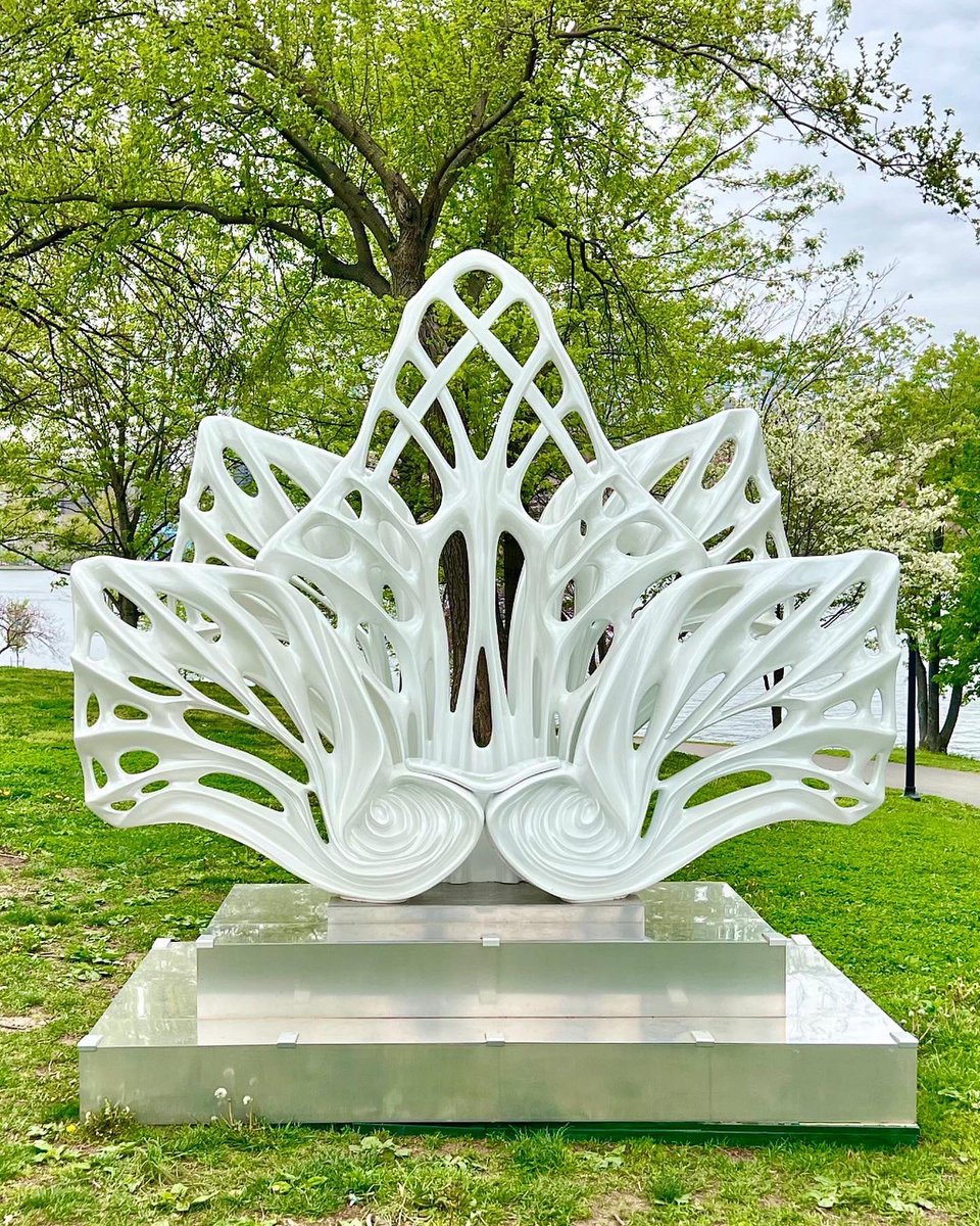 RubemRobierbArt's tweet image. Friday Instagram Post:

Come say hi at the unveiling  of “EMPOWER FLOWER” May 17, 2pm @randallsisland (Wards Island Footbridge - 103rd Street).
This sculpture is a symbolic manifestation of Women’s empowerment, strength, and sovereignty. #WomensRights 
@Taglialatella