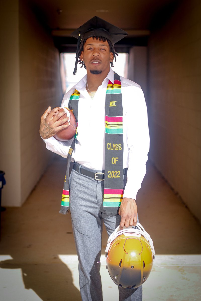 SAMMY_WATKINSJR's tweet photo. One More Day Till That Day #GRADSZN22 #HBCUGRAD #THEREALLU https://t.co/z8lgkwxtRk