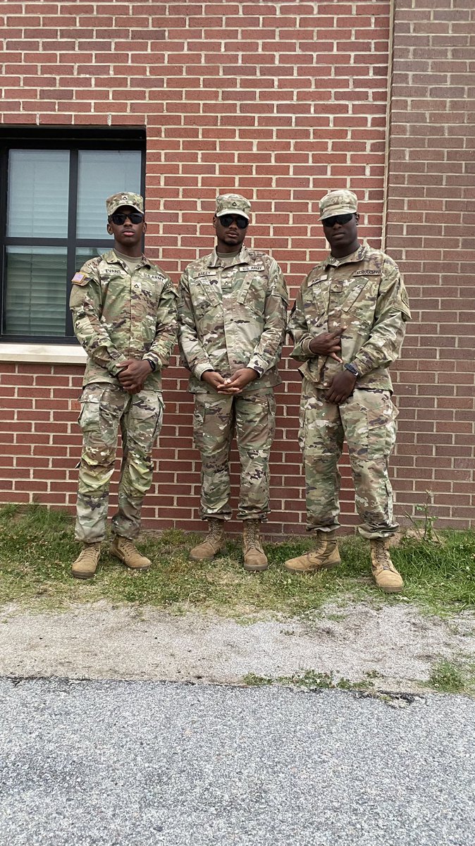 zechabailey's tweet photo. Officially a 42A. Army Pride 🇺🇸 https://t.co/O23seBHyTC