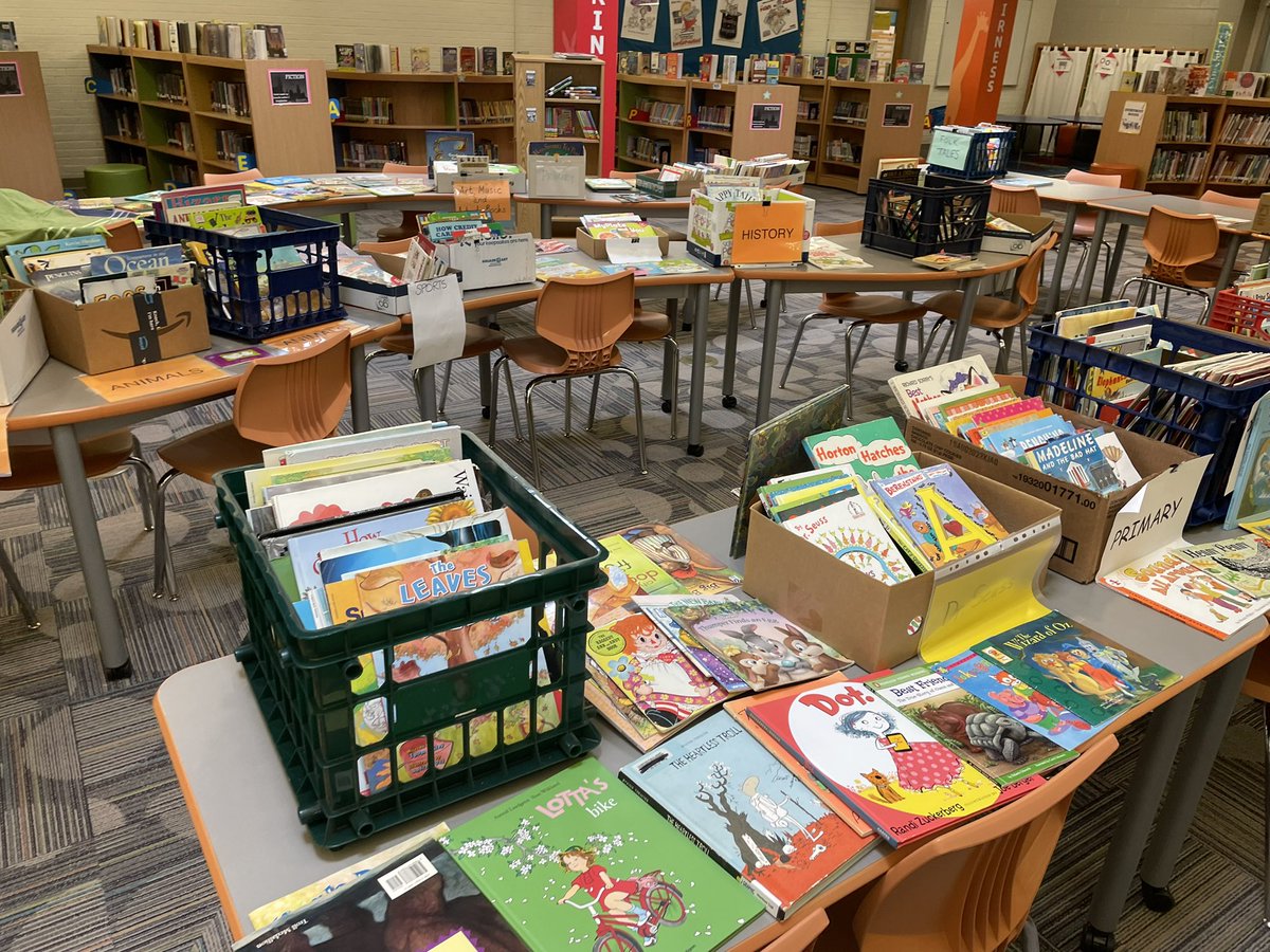 Our used book sale is in full swing. $1 a book - what a deal! All proceeds benefit our sister school in Uganda, Arlington Academy of Hope. <a target='_blank' href='http://twitter.com/AAHUganda'>@AAHUganda</a> <a target='_blank' href='https://t.co/lxKi5WjsfX'>https://t.co/lxKi5WjsfX</a>