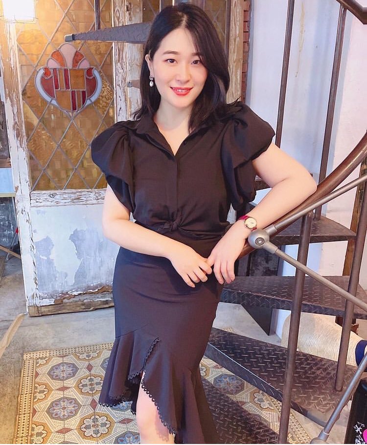 Elena18179367's tweet photo. Black is my favorite color. https://t.co/3bExq5IIRR