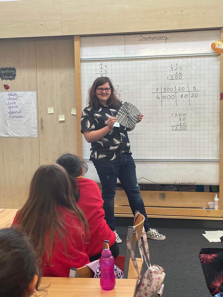 macpherson_art's tweet photo. Had a wonderful day teaching origami and giving a talk to Primary 4 kids at @WallacewellPS on Wednesday! https://t.co/H0vvyzqG37