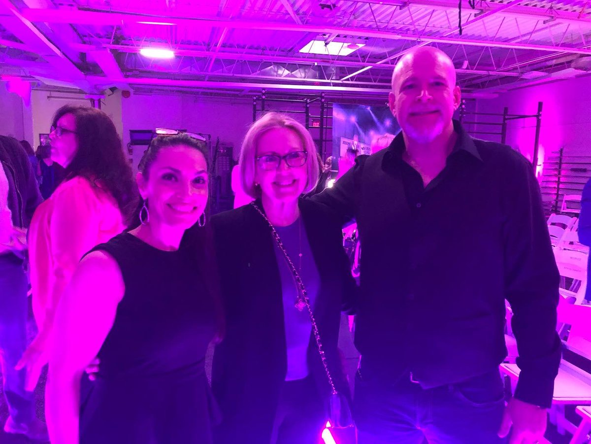 Gift of Giving Back tweet media