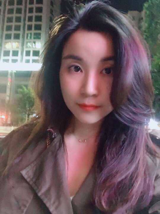 liyuner8899's tweet photo. 彼らは皆、私はきれいではないと言います、私は本当に醜いですか？😭😭😭 https://t.co/F7U0bEhg4H