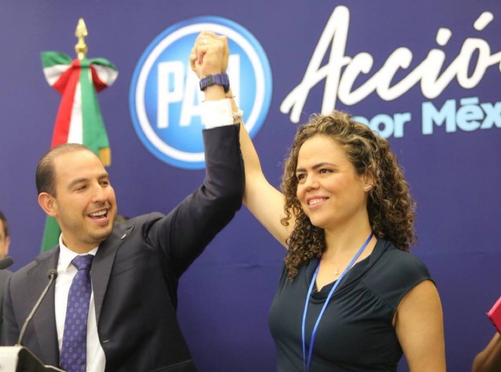 marianagc's tweet photo. Me llena de orgullo y compromiso que después de 75 años haya sido electa como la PRIMERA PRESIDENTA de la @ODCA organización que agrupa a 36 partidos políticos humanistas de 25 países que defendemos la LIBERTAD, la DEMOCRACIA y el BIEN COMÚN. 

¡Gracias por sus mensajes! 🌍💙 https://t.co/NOCw3piDqJ