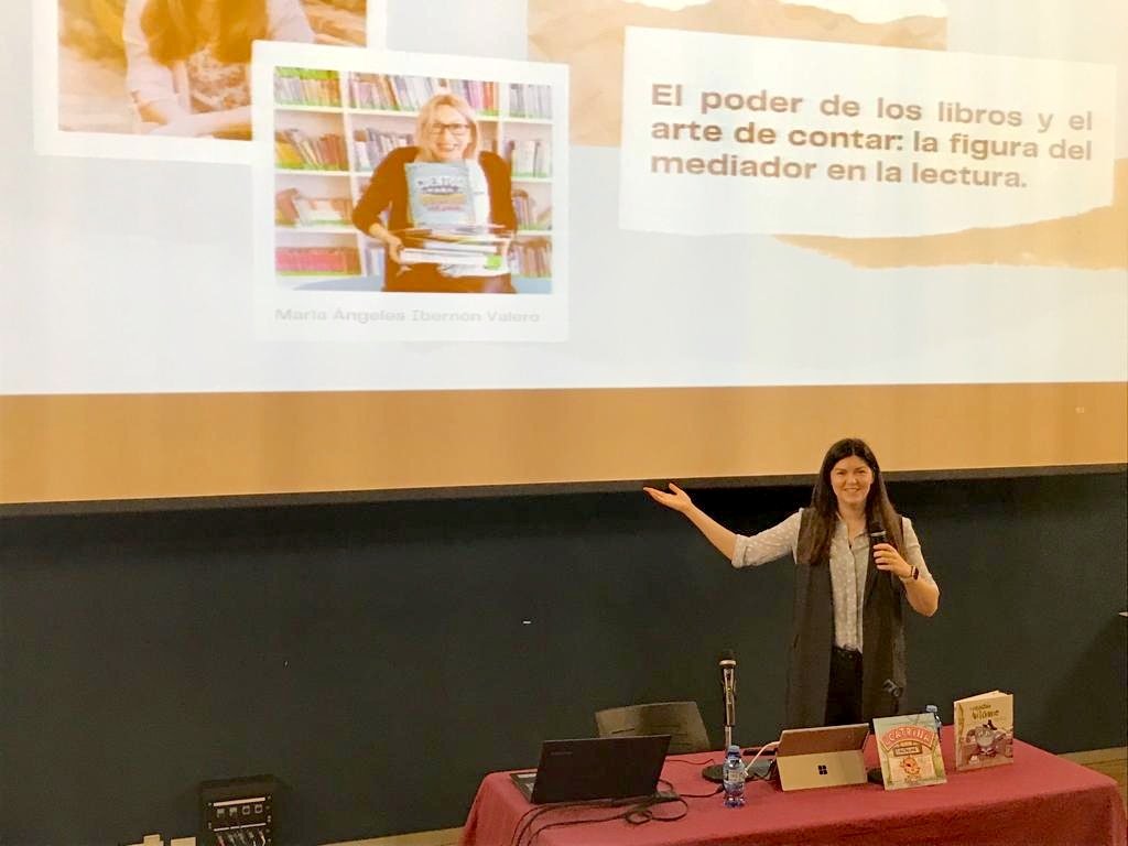 CPRRegionMurcia's tweet photo. Continuamos con las👇
III #Jornadas del profesorado de fomento y animación a la lectura 📚📖 en📍 #Cieza, con las interesantísimas intervenciones de María Isabel de Vicente, @Julian8290 y Cristina Soler Navarro @mrmomoeditorial
#Ieer❤️
@Educarm @sifopcarm @aytocieza https://t.co/YQ362qt2Is