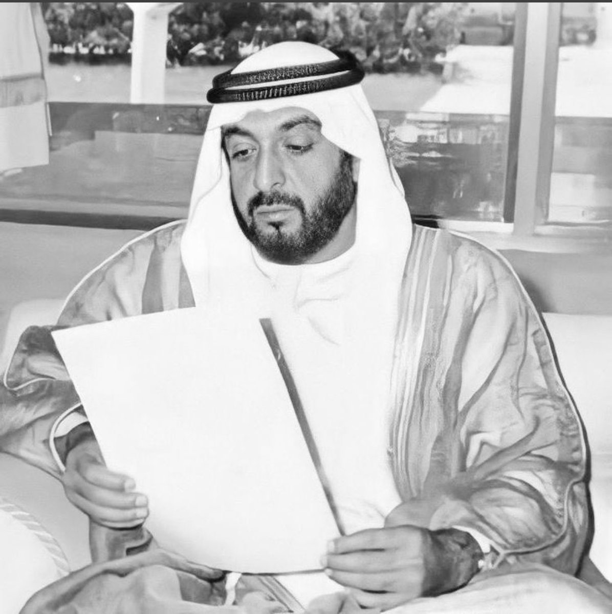 عساه في جنة الخلد مأواه 
وفي عالي الفرودس يقطف ثمرها 
#خليفة_بن_زايد