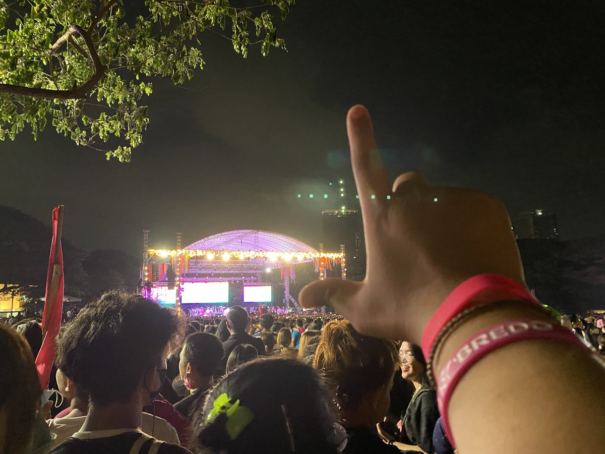 maifuxirafa's tweet image. Thank you, @lenirobredo @kikopangilinan #AngPresidenteLeniRobredo #AngBisePresidenteKikoPangilinan  #TuloyTayoParaSaLahat #LeniKikoPasasalamat