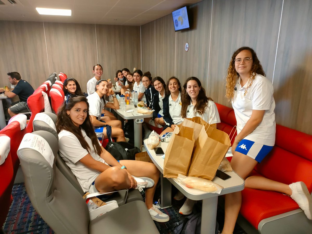 RCNTenerife's tweet photo. 🚢 ¡Rumbo a Gran Canaria! 🏝

🏀 Desde este sábado, el sénior femenino del @RCNT_BALONCESTO afronta la final A4 y lucha por el ascenso a #LigaFemenina2. 🏆

¡Mucha suerte, equipo! 🤜🤛🌊 https://t.co/PNKKtqC1nt