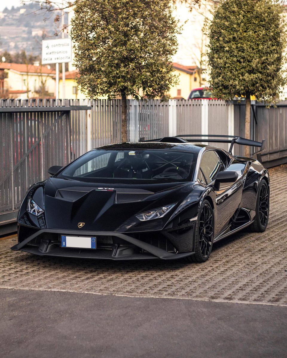 Car Pxrn tweet media