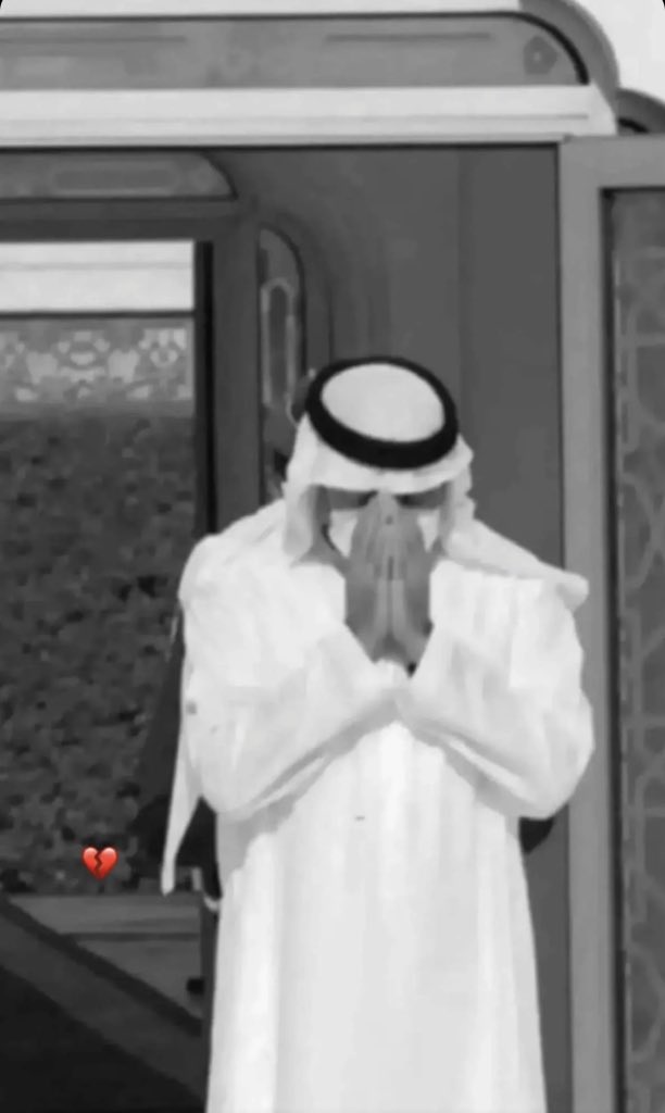 _1saeed's tweet photo. اللهُم اجبُر قلبه و هوّن حزنه و صبرّه صبرًا لا يُباعد عن صبر أيوب ياربّ كُن معه و أربط على قلبه يا الله https://t.co/wGke8cCtqf