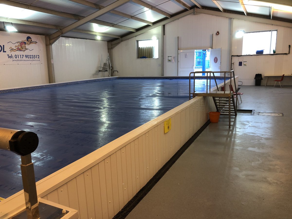 An amazing community resource at Barley Close Primary School with a fantastic swimming pool, the new roof for which was funded by <a href="/IbstockEnovert/">Ibstock Enovert Trust</a> and <a href="/EnovertCT/">Enovert Community Trust</a> #thelcf