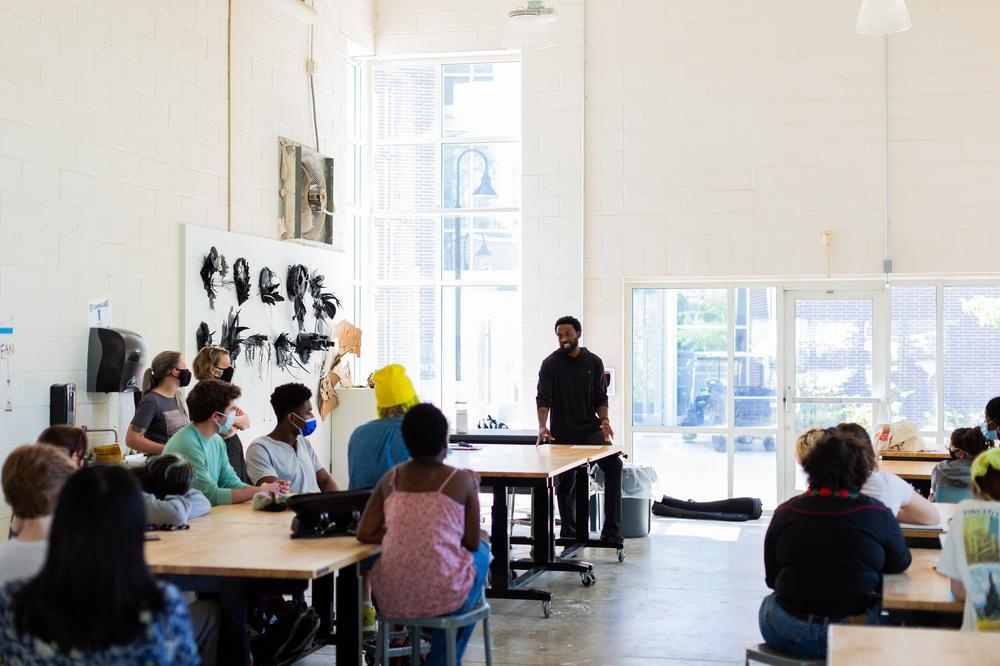 UNCSchoolofArts's tweet photo. This semester, interdisciplinary artist Sherrill Roland visited campus to speak to UNCSA High School students as part of the Citizen Artist Lecture Series. Learn more about him and the other guests artists who have lectured in the series: https://t.co/5ukePkMzoG https://t.co/QkiSxOWBQh