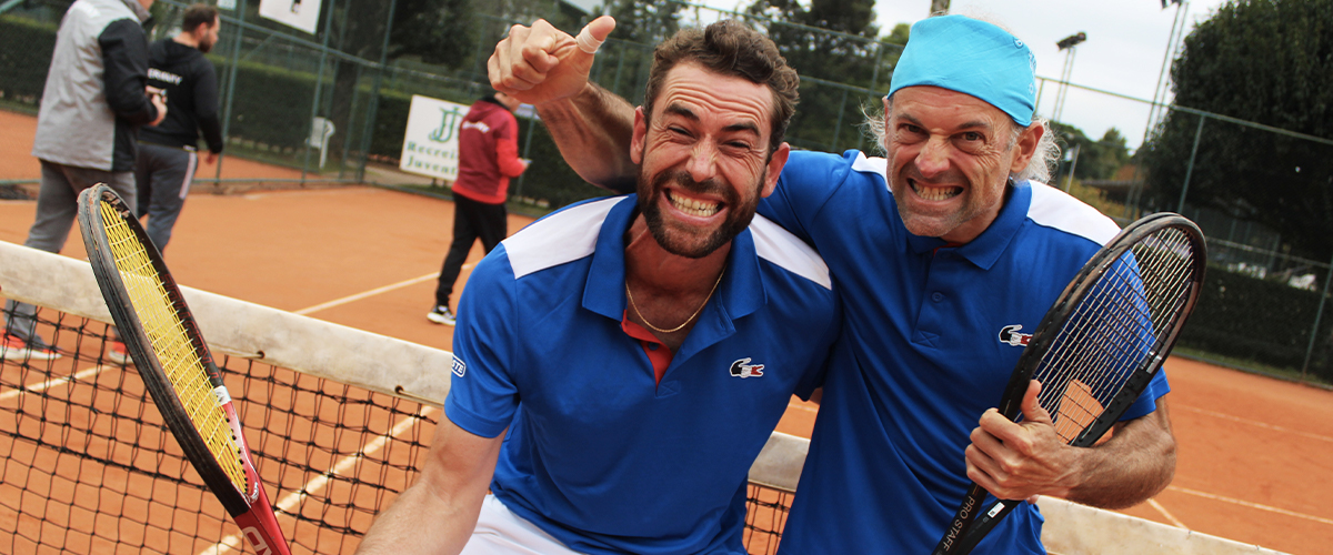 DEAFLYMPICS - LE RECAP' 📃

Ce jeudi 12 mai
🎾🥇Vincent Novelli et Mikael Laurent remportent, pour la troisième fois, l'or en double
⚽️ Les Bleus en finale
🏃‍♀️Pamera Losange bat le record du monde sur 200m

👉  Lire la suite : france-deaflympics.fr/jeudi-12-mai-l…

#francedeaflympics