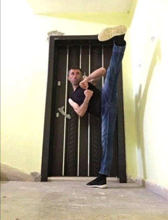shotokankaratee's tweet photo. GÜNE DOĞAL ÇAY YAĞ ÇÖKELEK VE KARATEYLE BAŞLARIM https://t.co/yTvBlu8nRp
