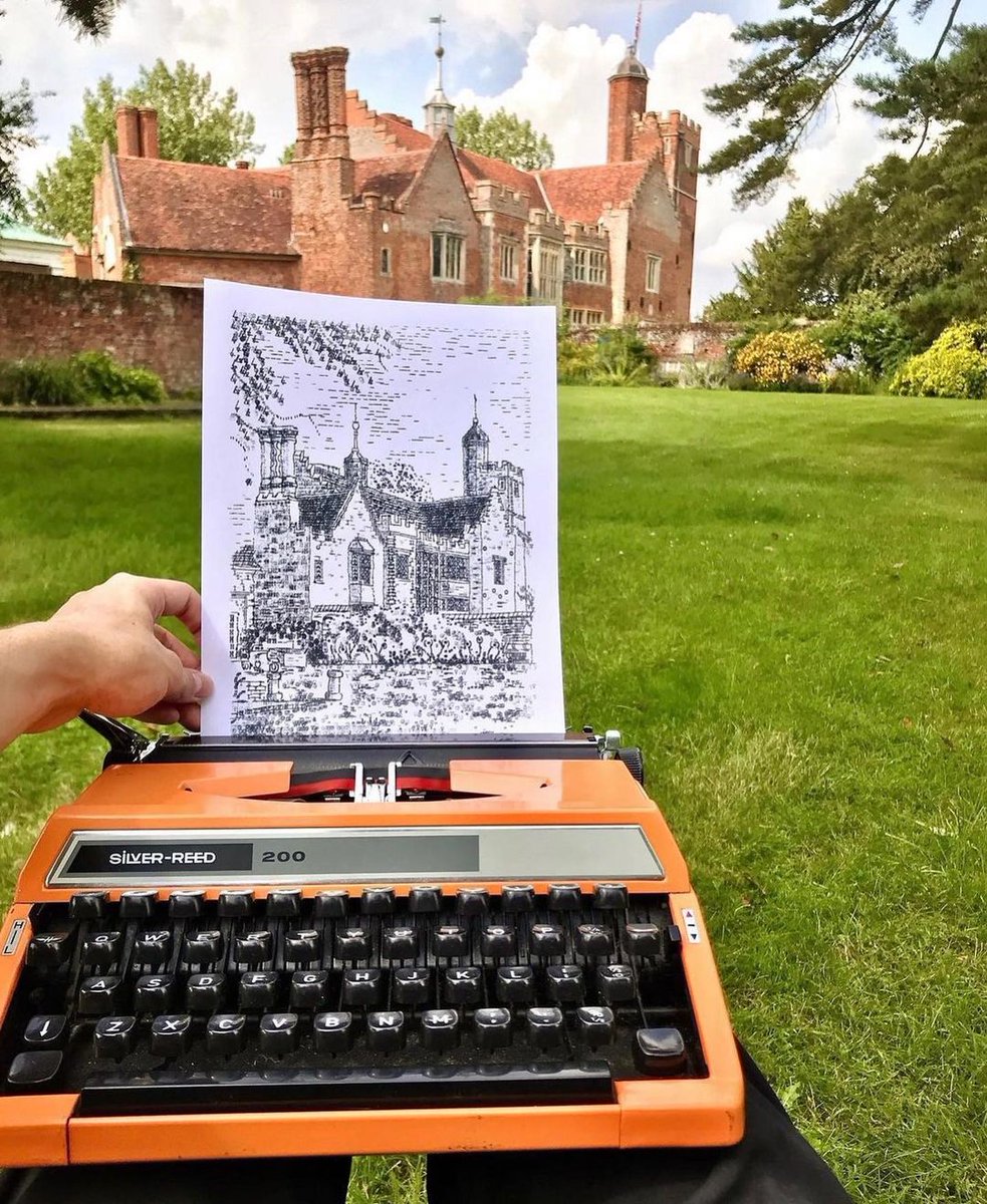 Gördüğünüz resimlerin kalem çizimi değil, daktilodaki karakterlerle yapıldığını söylesek?

Sanatçı James Cook, daktiloyla harikalar yaratıyor.

cr: jamescookartwork

#Karnaval