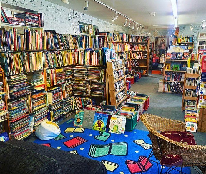 laurafo1979's tweet photo. A trip to this magical place on Wednesday ...Norfolk Children’s Book Centre ..if you havnt been -go! Excited to be working with @MarilynBrock and hopefully bring her magic to our libraries!
#stories #readtoyourchildren #inspire #literacy #children #norfolkchildrensbookcentre https://t.co/5GJGn10ZqM