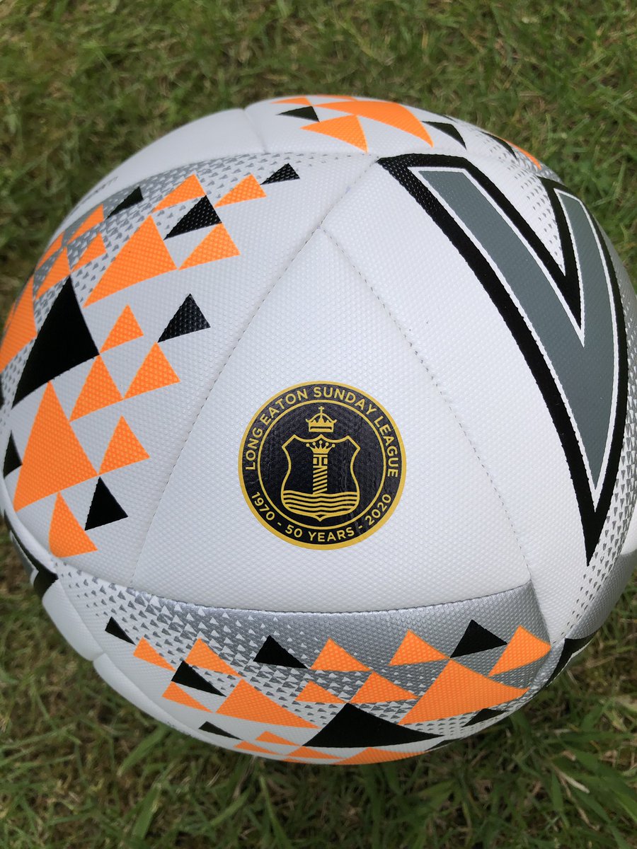 Chillyx's tweet photo. @LESLOfficial @ilkestontown_fc @AthleticaFC1 @tni_fc Ps. Many thanks for the gift of the  @LESLOfficial 50 year anniversary football ⚽️it looks fantastic, it was very kind of you all 👏👏👏 https://t.co/h1jDAoR8RU