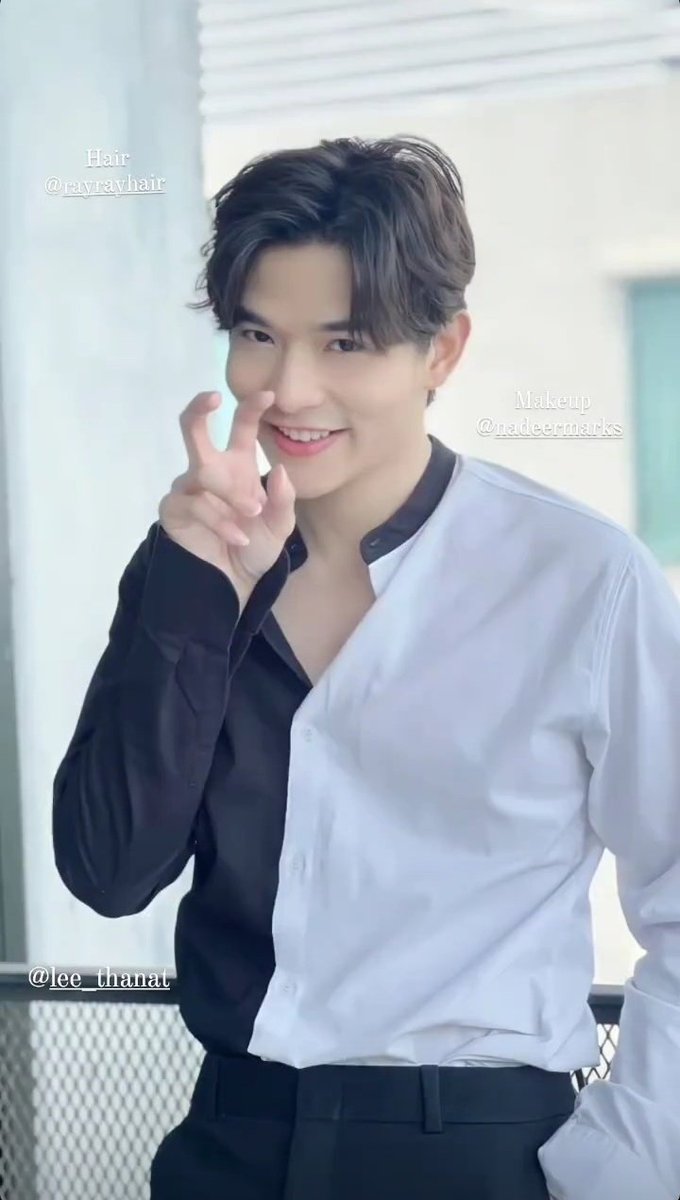 TH4NAT's tweet photo. 🤍🖤
cr. nadeermarks
#Lee_Thanat https://t.co/PiTfwPAsYu