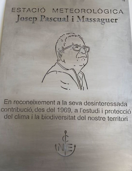 AjTorroella's tweet photo. Demà s'inaugurà la placa d' homenatge a Josep Pascual, en reconeixement a la seva desinteressada contribució a l'estudi i protecció del clima i la biodiversitat del nostre territori. 
📆Dissabte 14/05| 11 h | Estació meteorològica del Psg. Marítim. 
👉https://t.co/RBoH2BDhyf https://t.co/XEp5fEaVeF