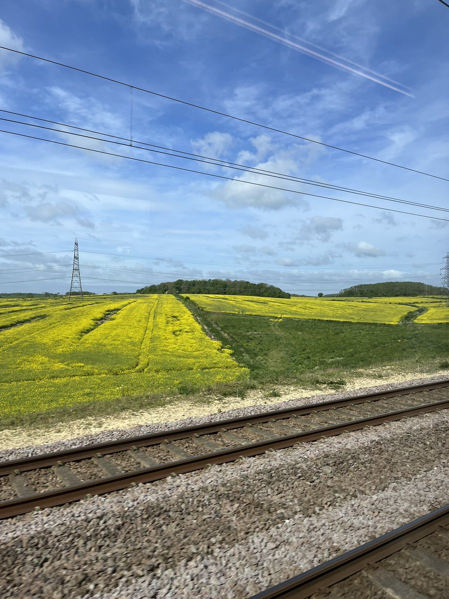 Off to the One Voice Conference today with <a href="/ZoeRoseH/">Zoë Hakin</a> Sun is shining and gin is on the cards, so I can see this ending messily. #OVC22