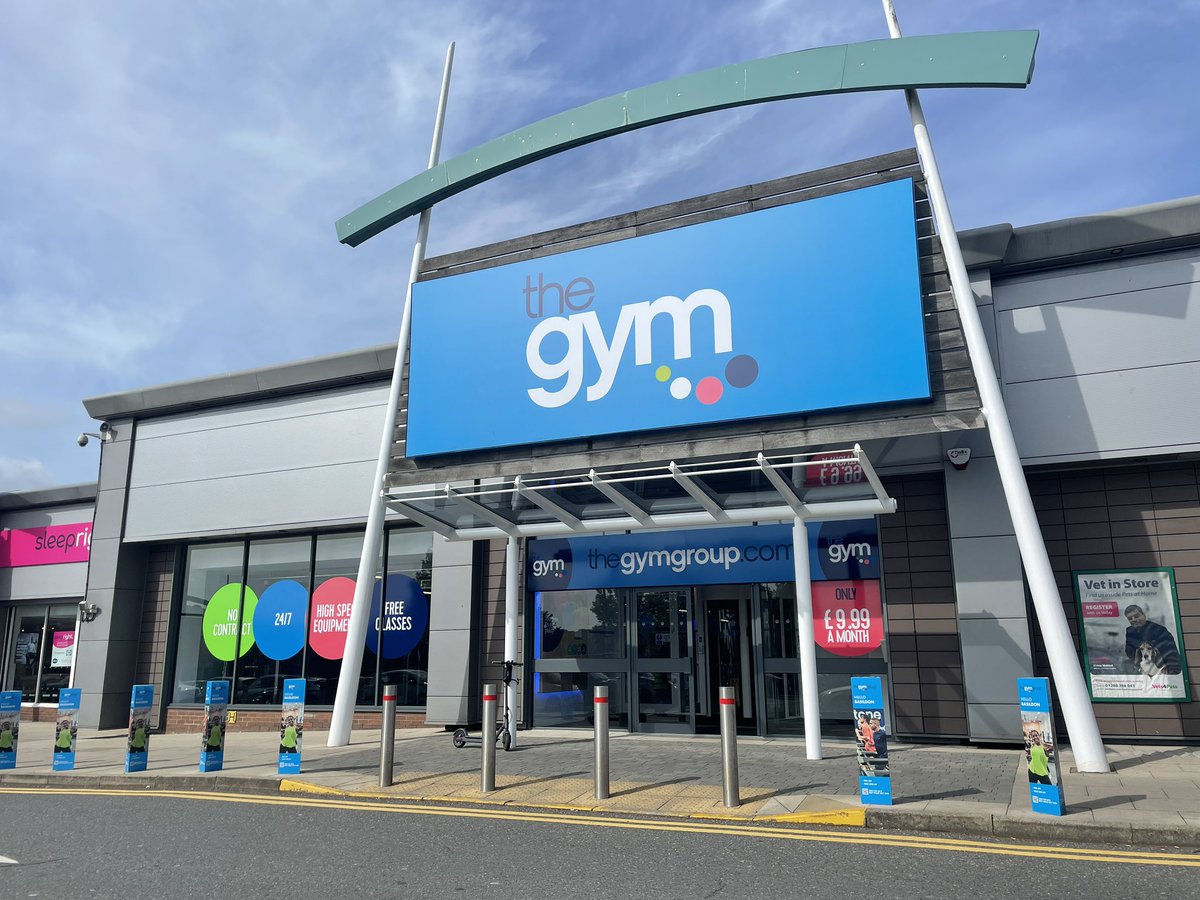 ForumContracts's tweet photo. Forum are pleased to announce the completion of our latest project for @TheGymGroup in Basildon, Essex.

The works included a strip-out of an existing retail store into the eye-catching 12,000 sq. ft space.🏋️‍♀️

We look forward to working with The Gym Group again shortly. https://t.co/c2BsW0fmAK