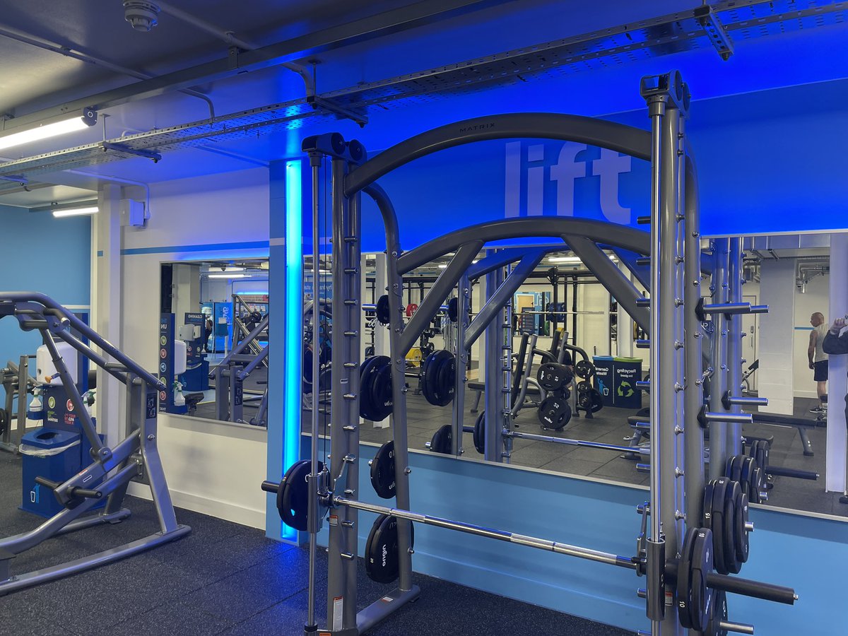 ForumContracts's tweet photo. Forum are pleased to announce the completion of our latest project for @TheGymGroup in Basildon, Essex.

The works included a strip-out of an existing retail store into the eye-catching 12,000 sq. ft space.🏋️‍♀️

We look forward to working with The Gym Group again shortly. https://t.co/c2BsW0fmAK