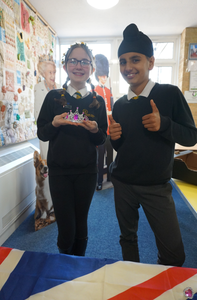 GreatLinfordPri's tweet photo. 👑Don't forget that we are holding our #queensjubilee  celebrations on Wednesday 25th May 🇬🇧

We will keep you updated with the latest news over the coming week https://t.co/xIYIM6Xkbi