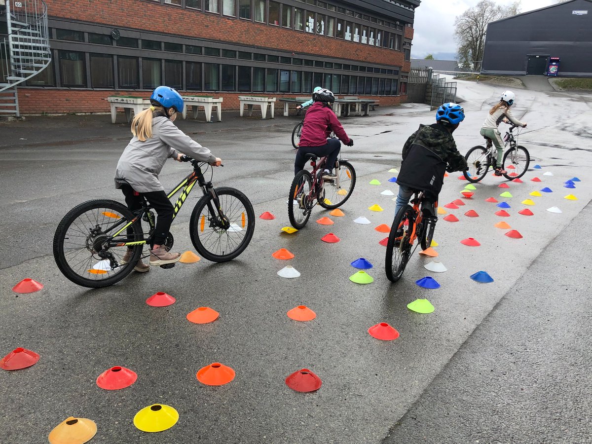 We are hosting after school bike education lessons for Grade 3 / 4 students. Students were taught how to check over their bikes while learning valuable skills surrounding bike control and awareness. 

#RoadSafety #Bike #IBClassroom #OutdoorLearning
