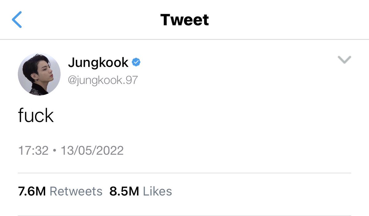 moonjmjk's tweet photo. short jikook au where jimin after a drunken night goes on vlive and exposes his relationship https://t.co/58H4Ym7iE7