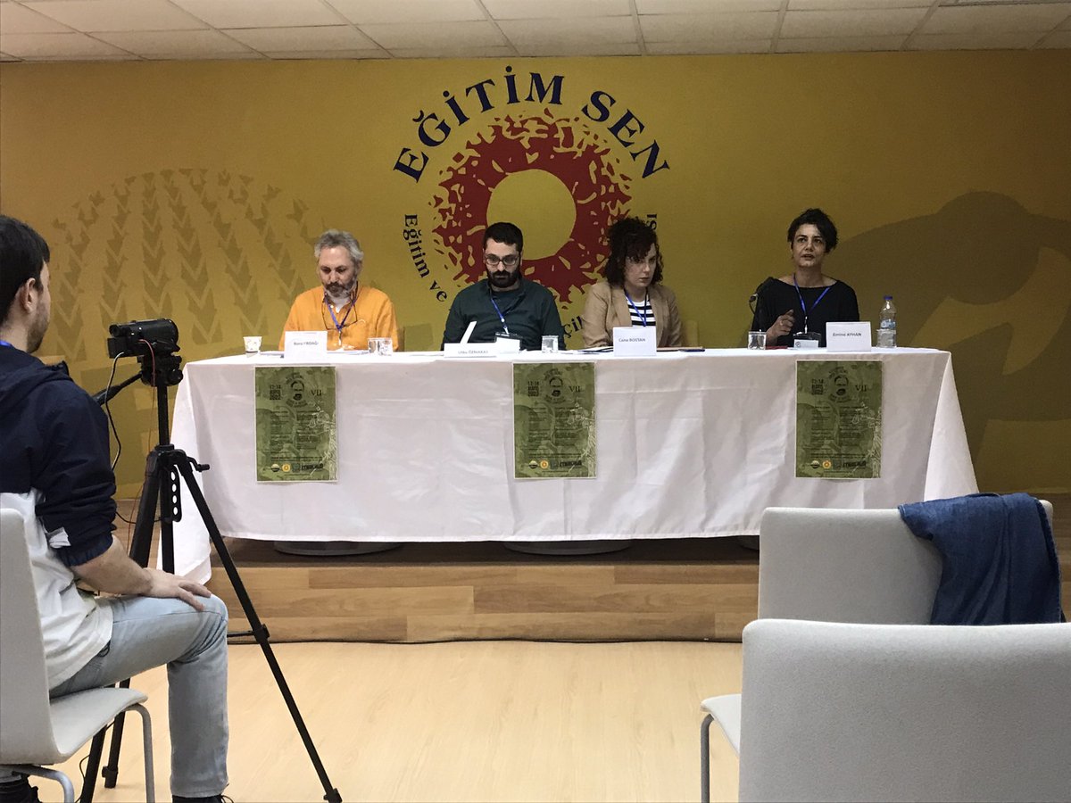 InfoTyhds's tweet photo. 7. Taner Yelkenci Hukuk ve Devlet Teorisi Sempozyumunun Edebiyat ve Hukuk oturumu başlamıştır. https://t.co/rXLsYmLnhT