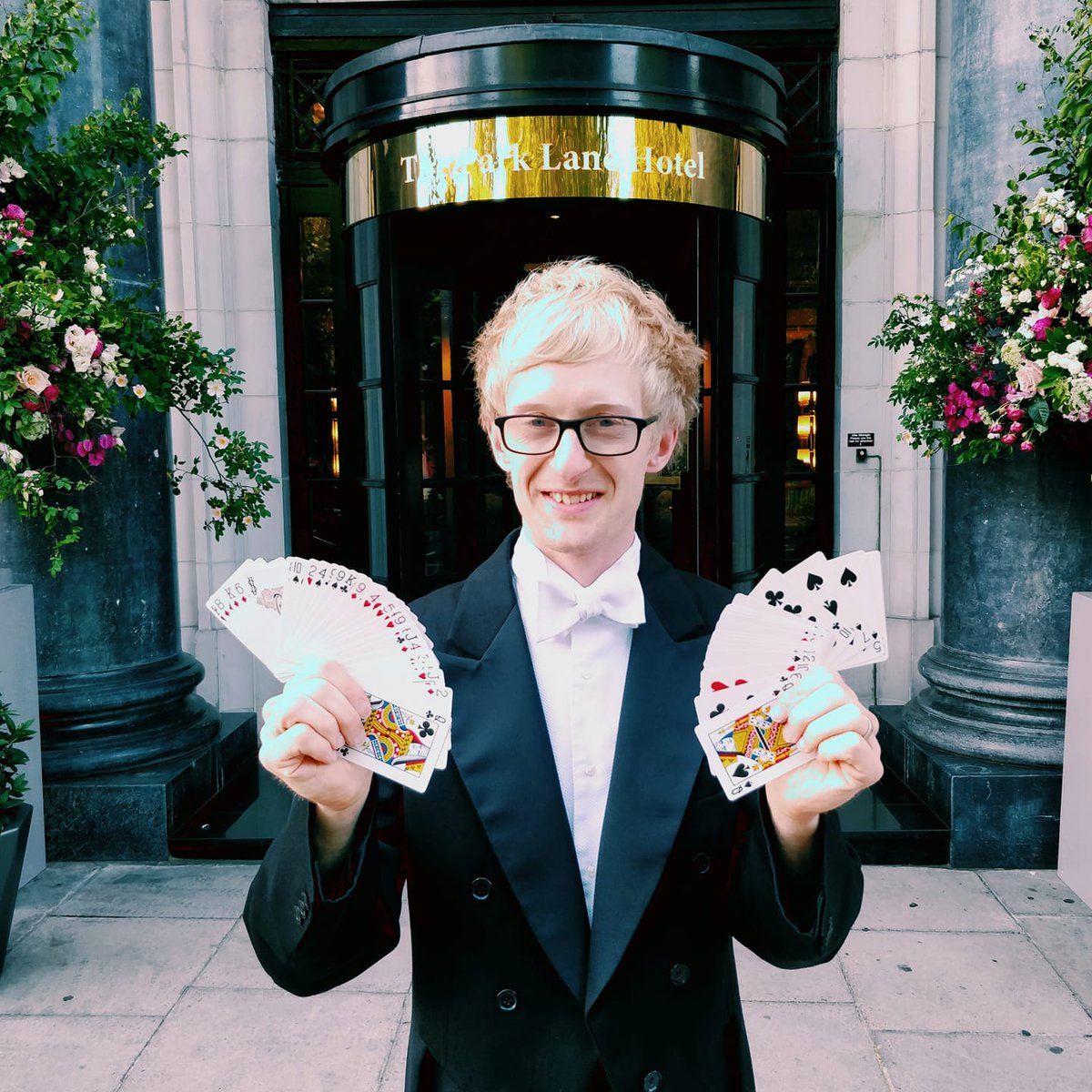 Tony Middleton Sonic (@sonicmiddleton) on Twitter photo Join us #tonight for The Magic Hour <a href="/SheratonGrandPL/">Sheraton Grand London</a>
Last few tickets: magichourshow.com
#London #Mayfair #Magic #luxury #5star #magician #illusionist #somethingdifferent #nightlife #theatre Join us #tonight for The Magic Hour <a href="/SheratonGrandPL/">Sheraton Grand London</a>
Last few tickets: magichourshow.com
#London #Mayfair #Magic #luxury #5star #magician #illusionist #somethingdifferent #nightlife #theatre