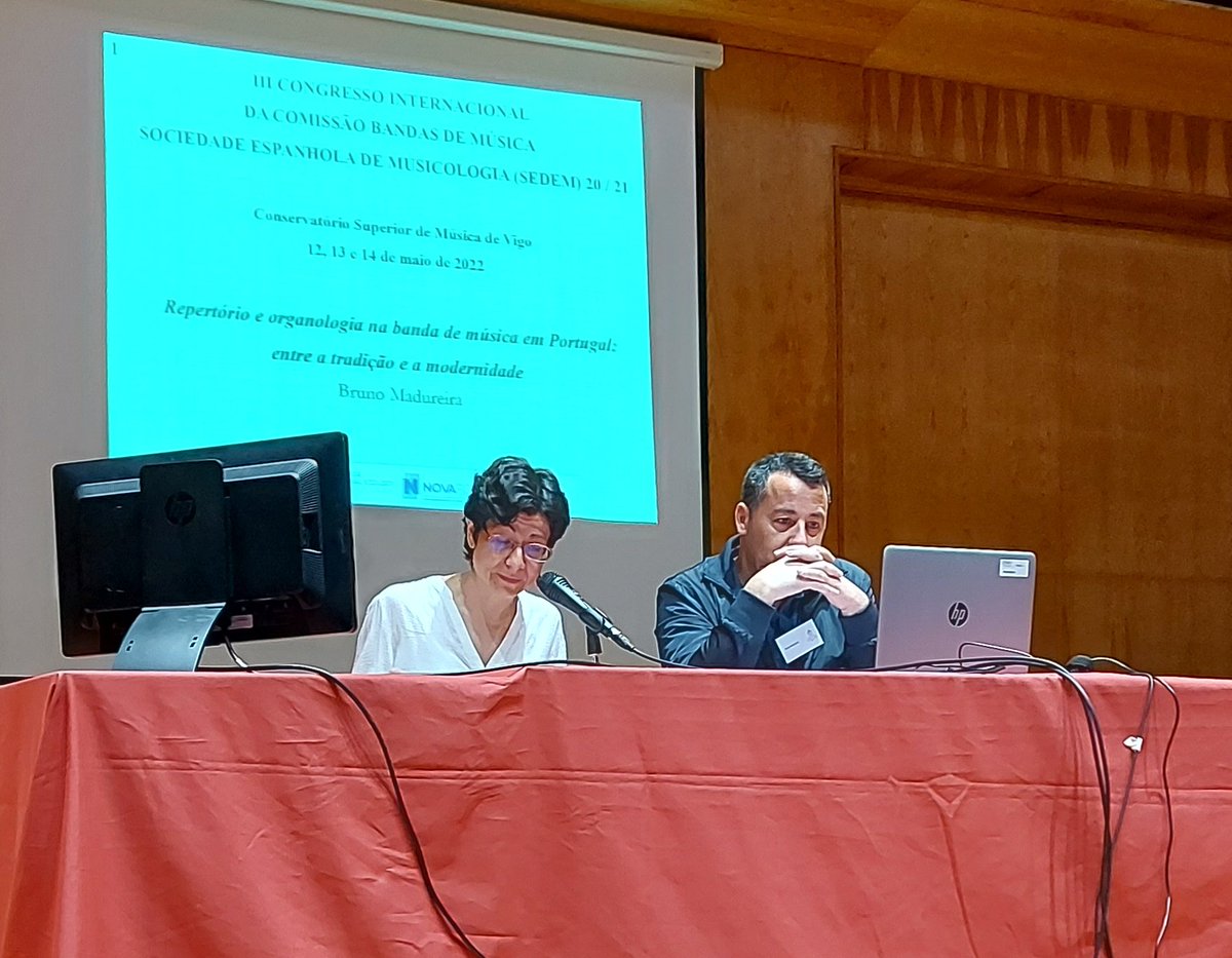 Seguimos con el bloque de comunicaciones sobre organologia bandística con las comunicaciones de Bruno Madureira, Carmen Zavala y Jorge Ramón Salinas y Nuria Campo Campo
***
III Congreso Internacional de la comisión Bandas de Música en <a href="/CSMVigo/">Conservatorio Superior de Música de Vigo</a>