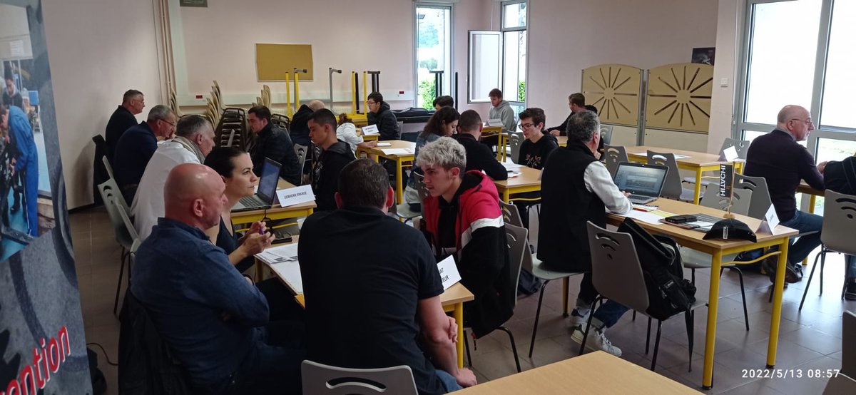 LyceeProTissie's tweet photo. Rencontre emploi/formation entre nos jeunes et une vingtaine d'entreprises pour une dizaine de minutes d'entretien afin de répondre aux besoins en apprentissage, de stage ou d'emploi. 
@actoulouse @DRAFPICA_Occ https://t.co/5oRE2RaPDu