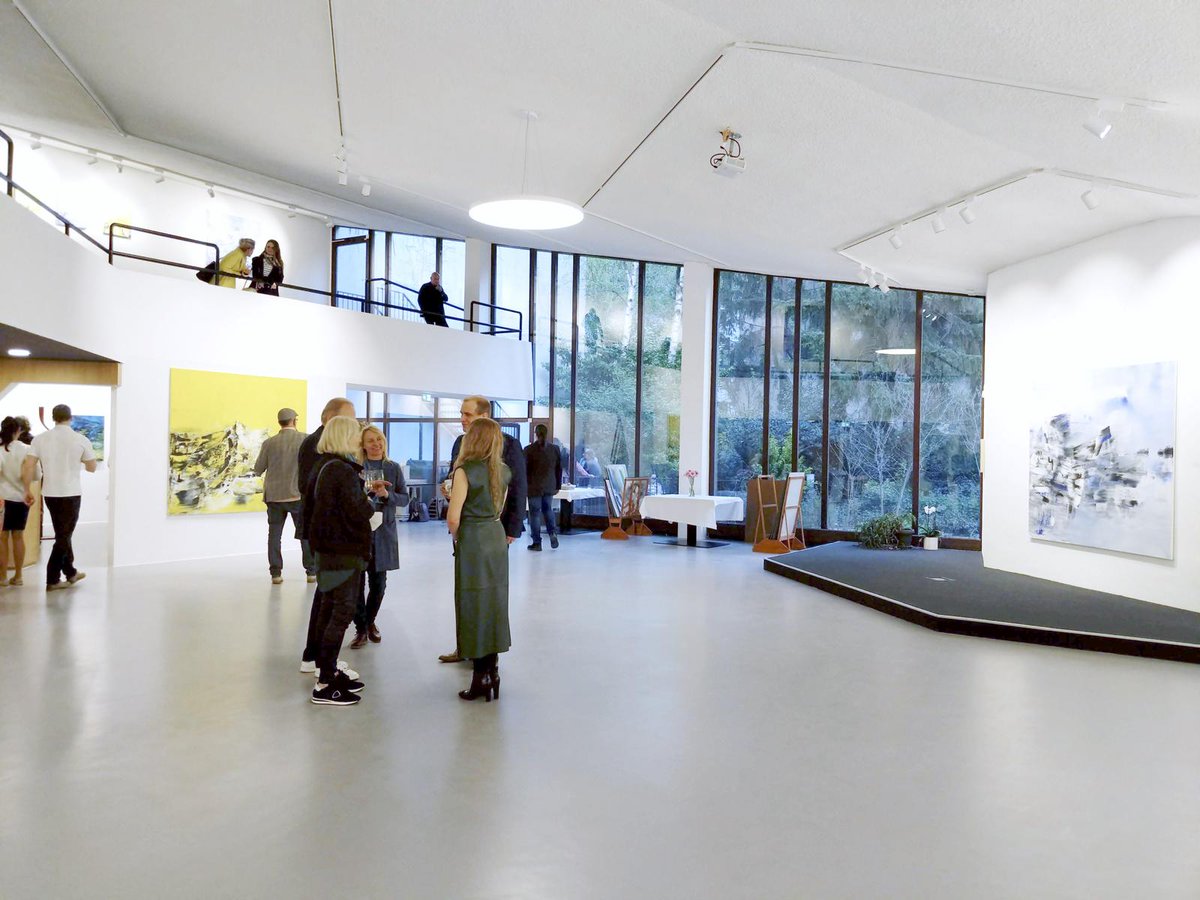 Amart_Galerie's tweet photo. Wir laden Sie HEUTE zur Perfomance zu uns ein:

13. Mai 2022, 16 - 17 Uhr

Es findet die Uraufführung eines Stückes des zeitgenössischen Komponisten Schayan Kazemi statt, der "MINIATUR". Das Stück ist unserer aktuellen Einzelausstellung und dem Publikum gewidmet.

 #Amart #Vienna https://t.co/g967YTUxLx