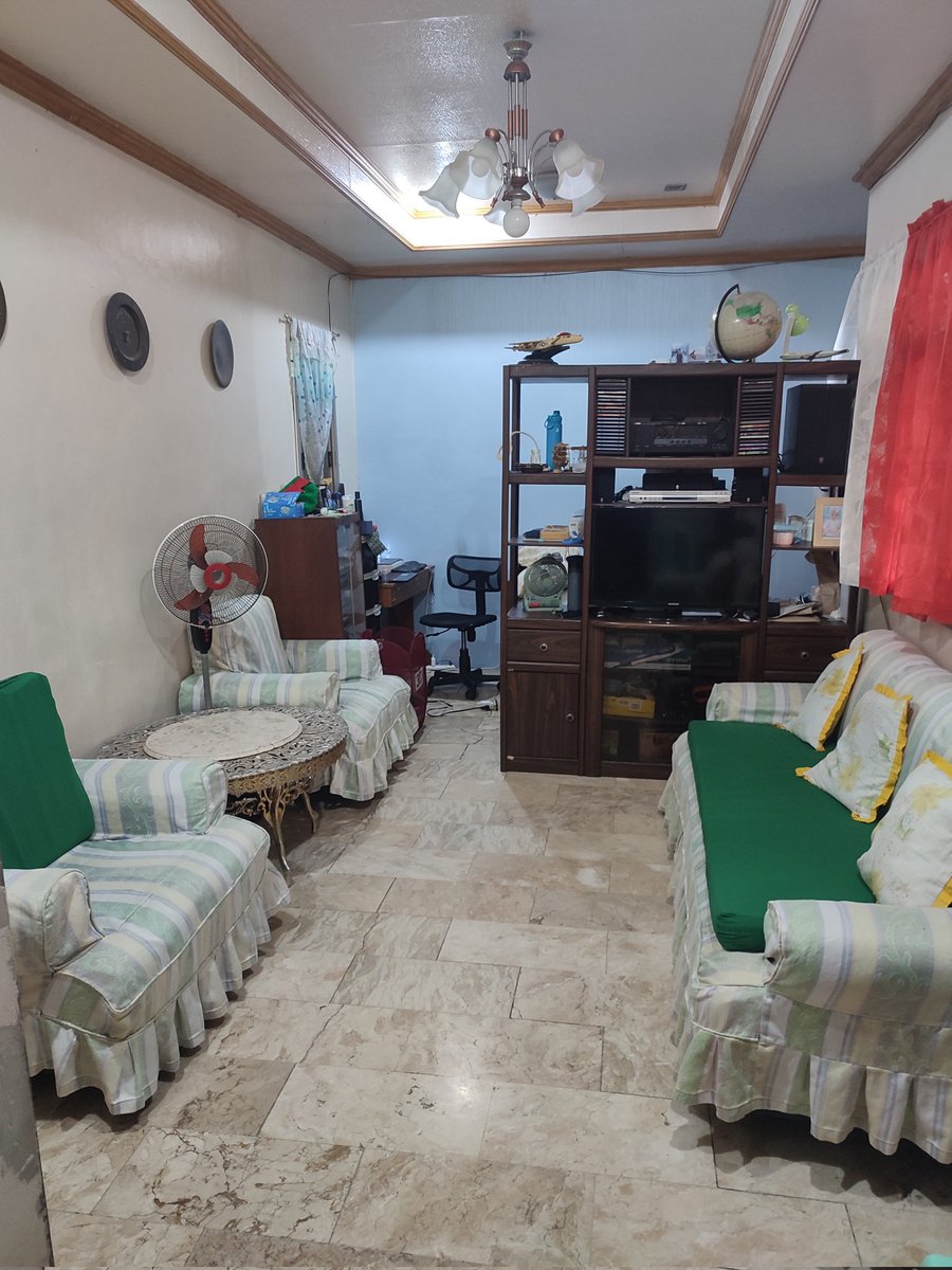 Rock_Knock's tweet photo. A house will never be a home if it's only filled with material possession. Emptiness will be felt if the only investment they had were all material things they have and not the memories and the people around. https://t.co/TFYfP4Ohyp