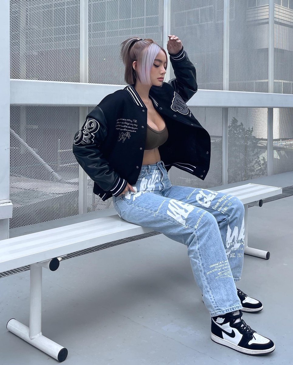 Sariah hart tweet media