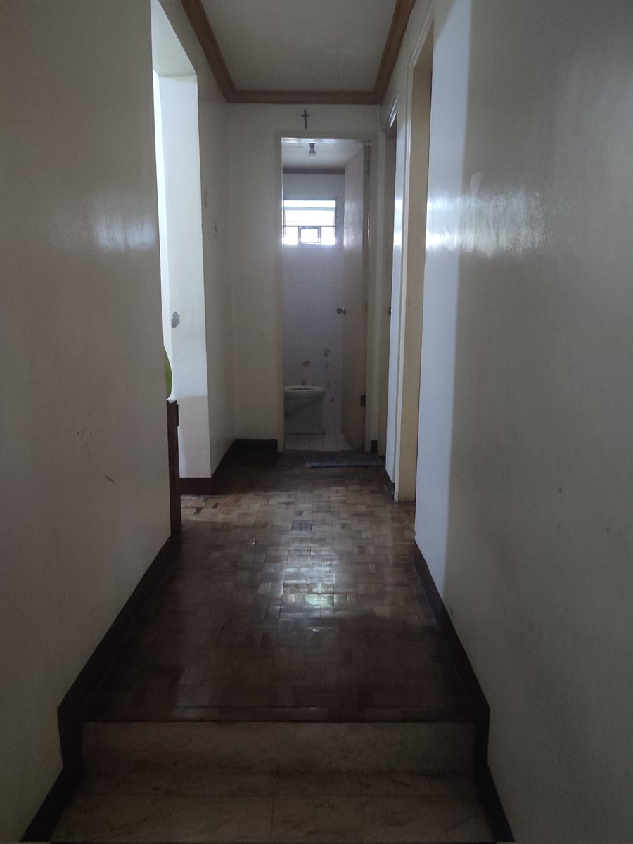 Rock_Knock's tweet photo. A house will never be a home if it's only filled with material possession. Emptiness will be felt if the only investment they had were all material things they have and not the memories and the people around. https://t.co/TFYfP4Ohyp