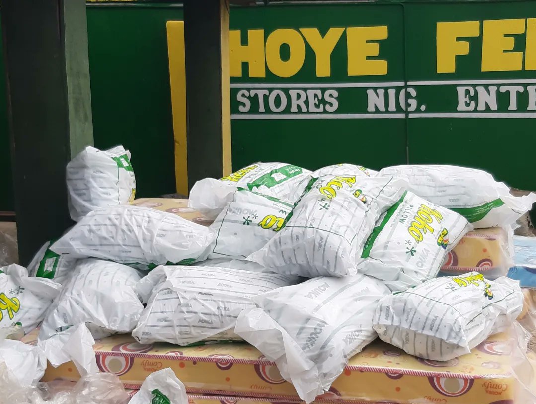 InsideOsogbo's tweet photo. GIVEAWAY O'CLOCK: Hoye Fem Stores (Home of quality mattresses and pillows) will be giving out pillows to ten lucky people INSIDE ÒṢOGBO. To participate:

- RT this tweet

- Follow them on IG by clicking https://t.co/sV89SpkBhd

- Drop an evidence under this tweet

#InsideOsogbo https://t.co/VRiERDpCOM