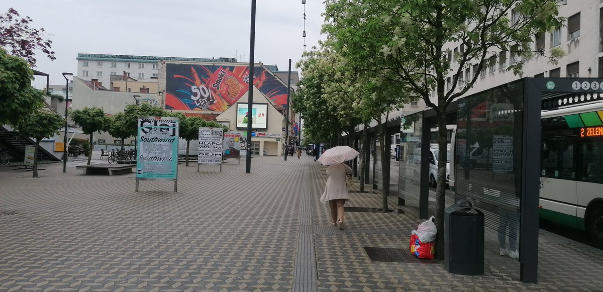 GledalisceGlej's tweet photo. #Glej, SOUTHWIND tudi na ljubljanskih ulicah! Hvala @TamTamSLO. In seveda @mina_fina in @ivian_kan / Grupa Ee za izvrstno oblikovanje. Nocojšnja ponovitev je razprodana. Nekaj vstopnic je na voljo za jutri (rezervacije@glej.si), nato pa #SOUTHWIND odpluje na @SpringUtrecht! https://t.co/8qkIG4xePh