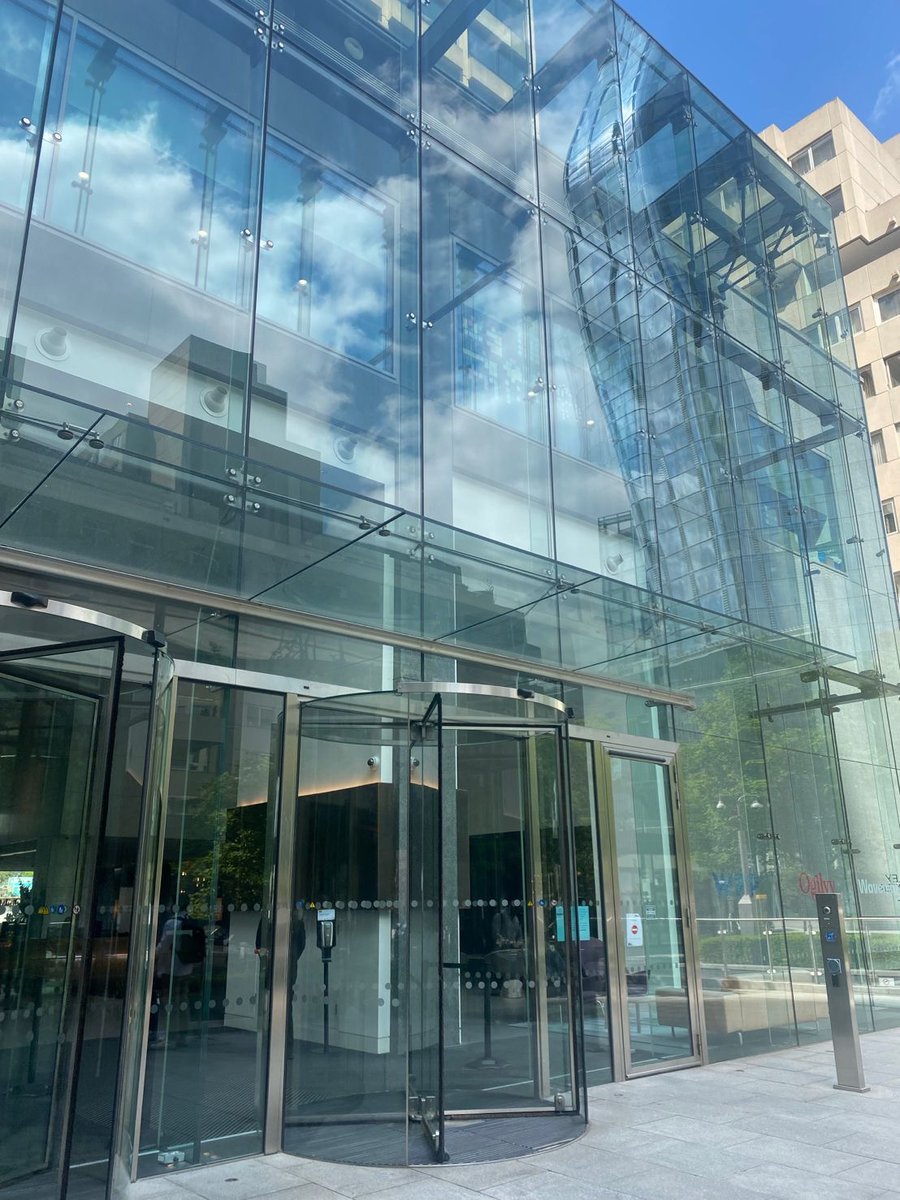 UniNorthants's tweet photo. Congratulations to third year #Adstudents from #uon as they had and completed their agency day yesterday in London with VMLY&R London presenting their Creative ideas.
Special thanks to @VMLYRLondon ,@splaurie , Billy Little & Allan Fraser-Rush.
#uninorthants https://t.co/utHBH1wQn1