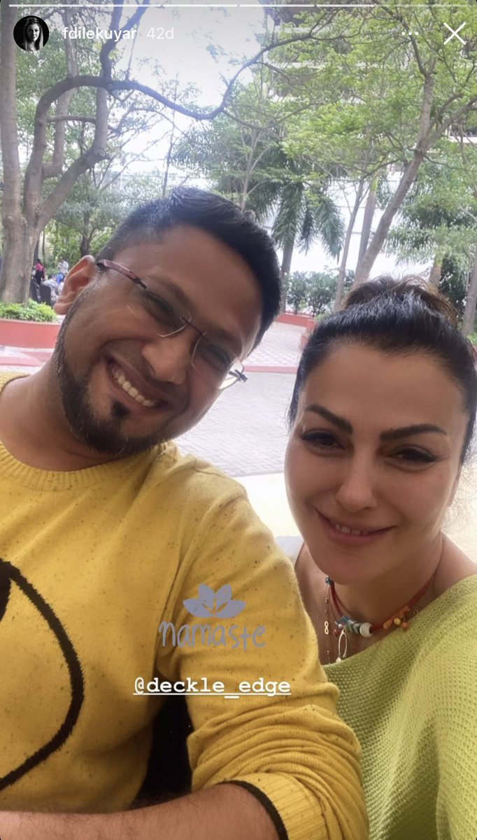 I was very happy to see two of my favorite collectors meet in India.
I love your energy 😍
Greetings @FDilekUyar <a href="/Deckle_Edge/">Sammya Brata | SR 💎</a> 🤗

Note;  I only have 2 collectors for now 😀