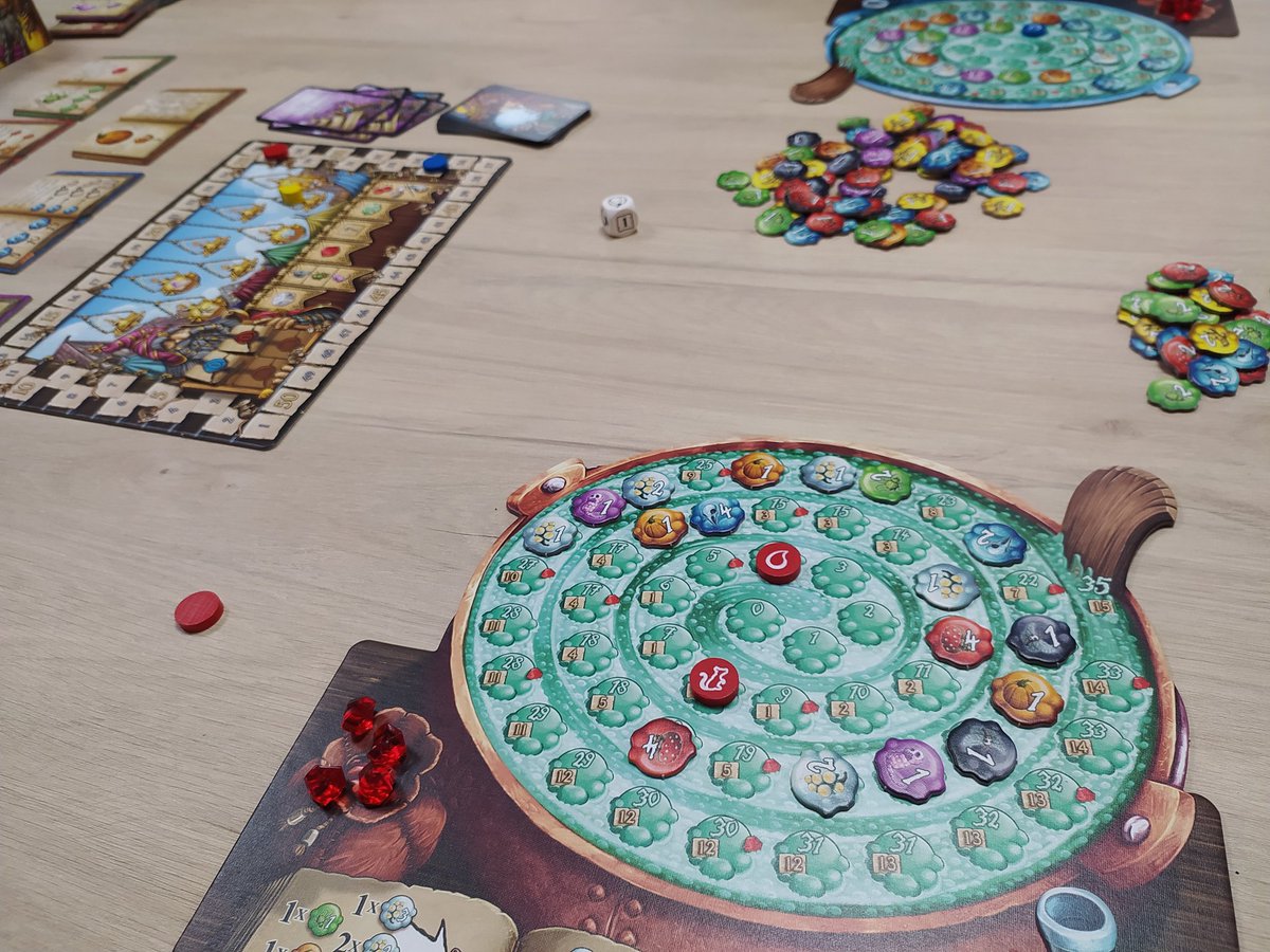 carmavi5's tweet photo. #TheQuacksofQuedlinburg 🧙‍♀️🔮 divertido juego de bagbuilding 💰 dónde tendremos que recoger los mejores ingredientes 🐸🍄 para llenar nuestro caldero 🥣 y hacer la mejor pócima y brebaje 😁✌ @DevirIberia @juernesdemesa @JupiterJuegos https://t.co/5cljTtWvhg