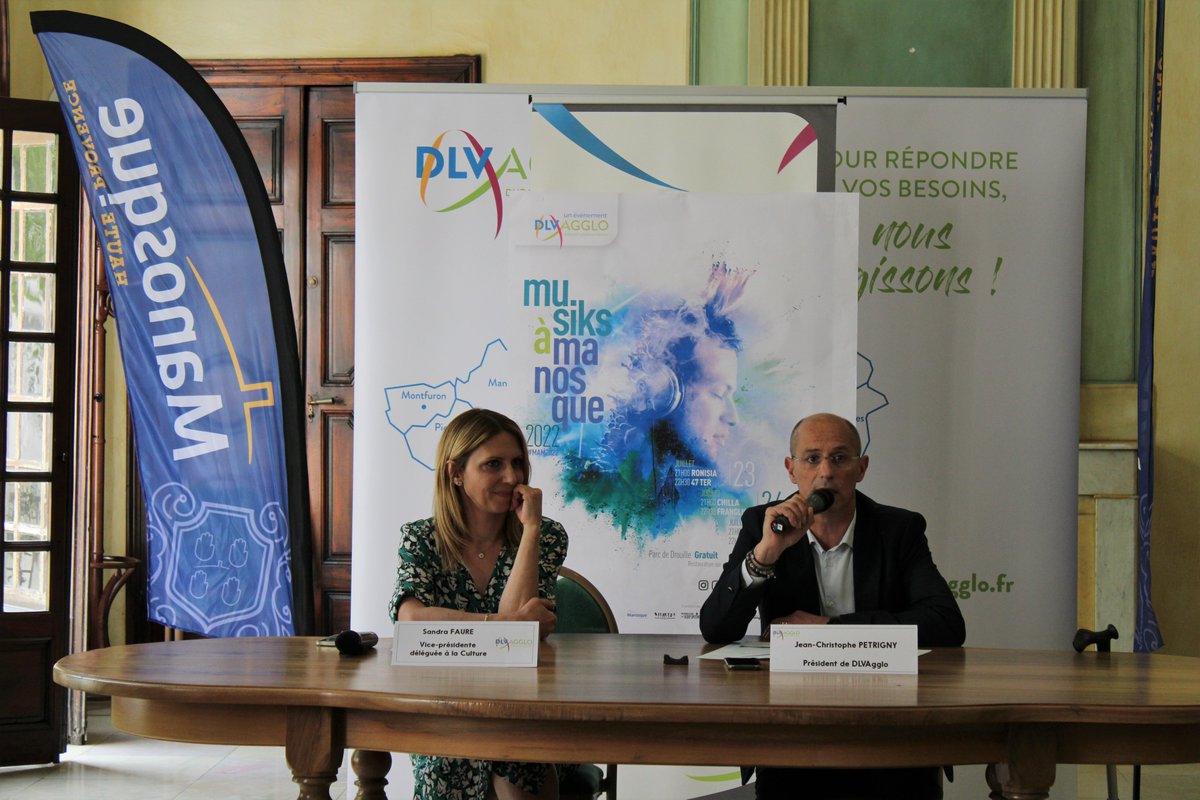 DLVAgglo's tweet photo. #MAM2022 |��

@JCPetrigny et @FaureSandra4, VP déléguée à la Culture ont présenté à la presse la programmation de Musiks à Manosque 2022 qui aura lieu du 23 au 25 juillet au Parc de Drouille.

Vous voulez retrouver la programmation ? Déroulez ce tweet 👇 https://t.co/wCPeG8koWf