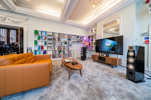 YamahaMusicLDN's tweet photo. Step into the new world of Yamaha Hi Fi and Home Cinema! Welcome to our new AV room where you will find all the latest in Yamaha Home Tech to elevate your listening, viewing and game-playing experience!
Discover more: https://t.co/2m0YRkJJFb
🎧 🎬🍿
#YamahaAV #HomeCinema #HiFi https://t.co/8cf4cDwB2H